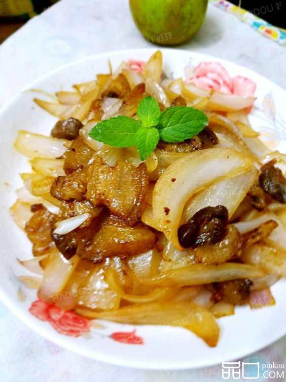 洋葱炒五花肉