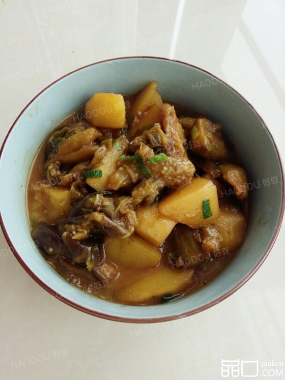 家常茄子炖土豆
