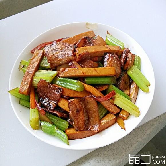 芹菜豆干炒肉
