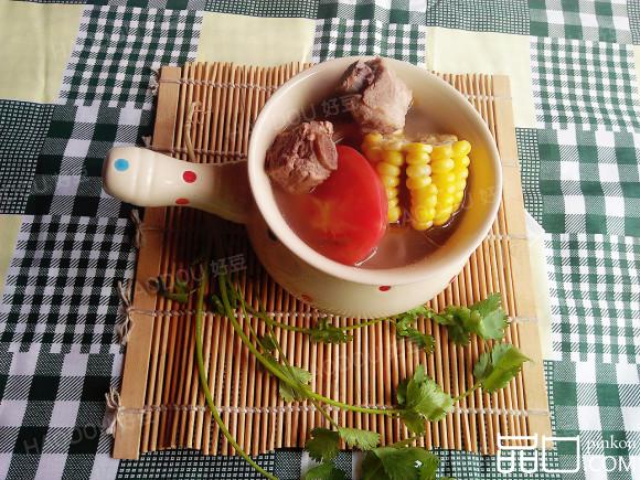 排骨番茄玉米汤