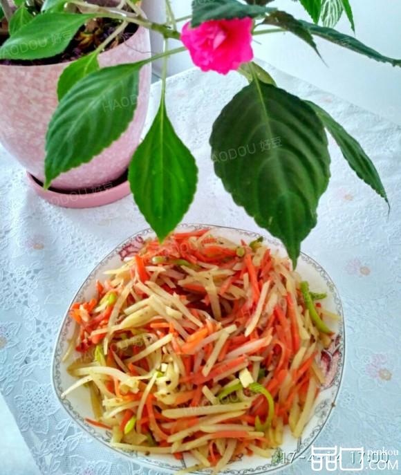 牛肉粒炒三丝