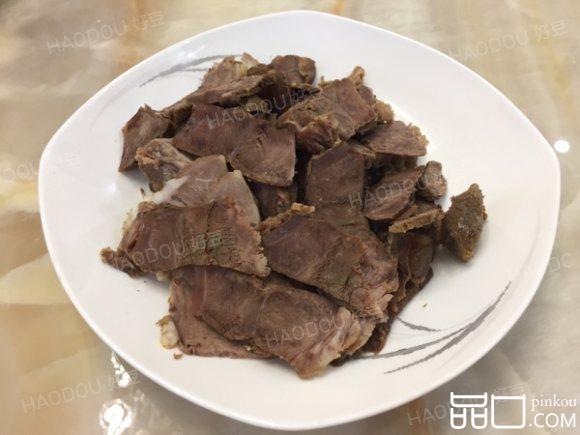 卤牛肉