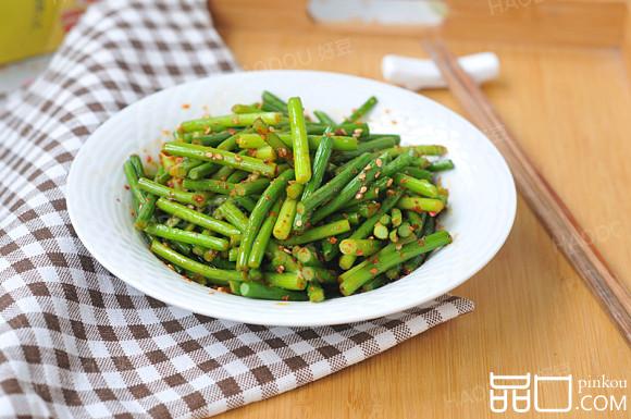 香辣开胃——红油蒜薹