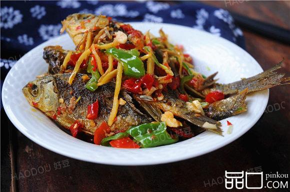 剁辣椒焖鱼干