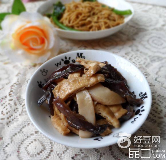 木耳豆腐干炒杏鲍菇