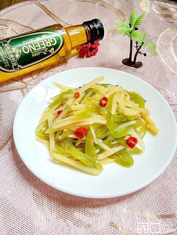 青椒拌土豆丝