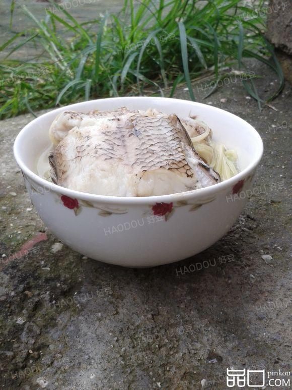 龙利鱼卷心菜煮面汤
