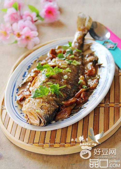大蒜烧黄鱼