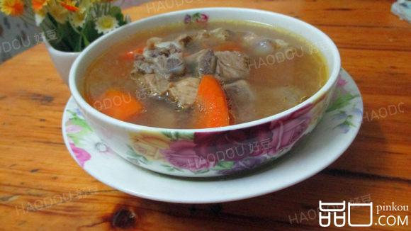 红萝卜煲鸡肉