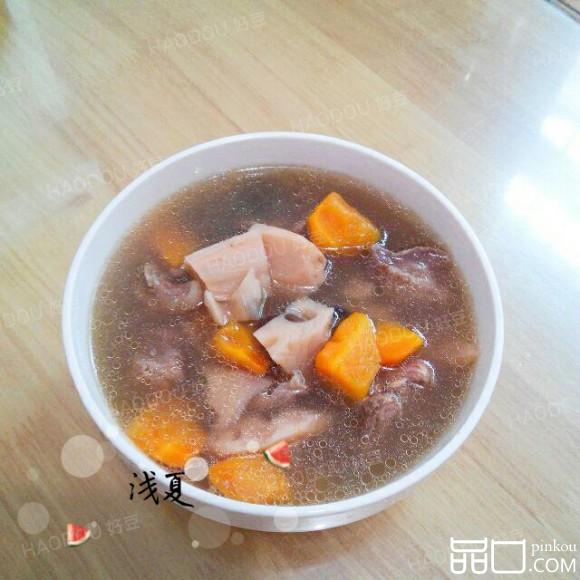 胡萝卜莲藕骨头汤