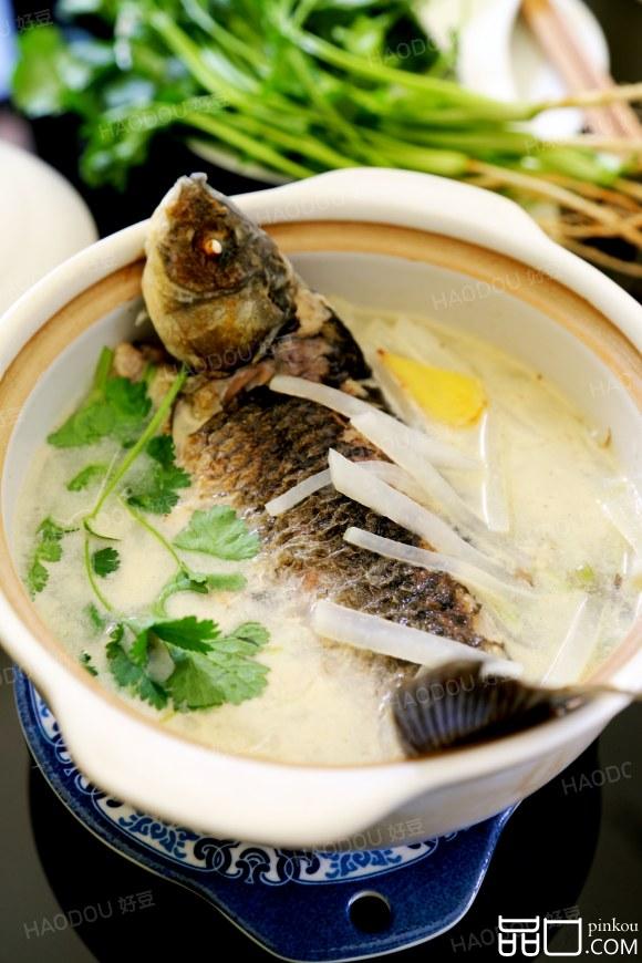 萝卜丝鲫鱼汤