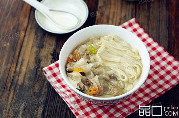 沙茶肉燕汤面
