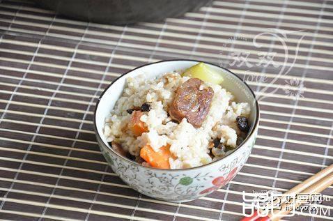 香肠豆豉焖饭
