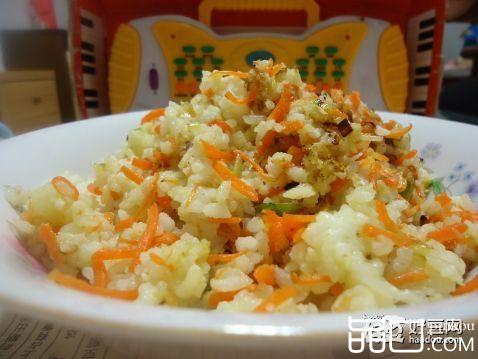 胡萝卜大葱炒米饭