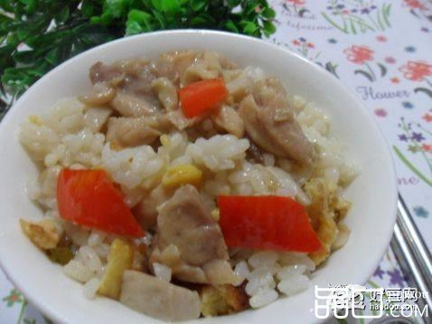 蘑菇鸡肉饭
