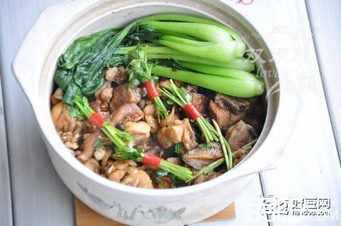 豉香鸡肉煲仔饭