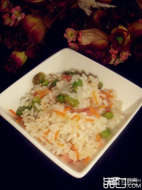 香肠胡萝卜炒饭