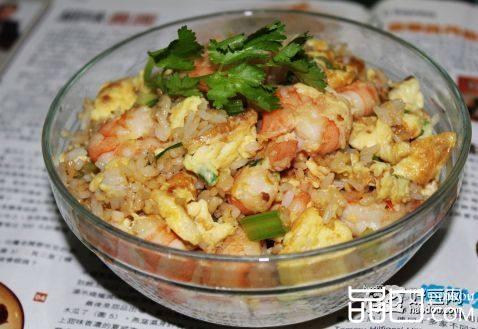 虾仁鸡蛋炒饭