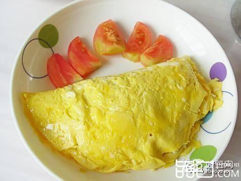 蛋皮包豇豆火腿炒饭