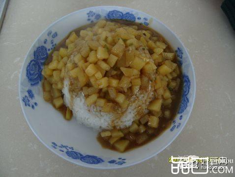咖喱土豆盖浇饭