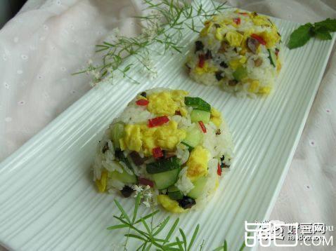 黄瓜鸡蛋炒饭