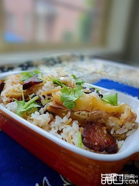 咸鱼腊味煲仔饭