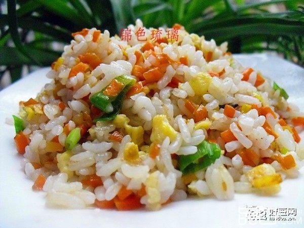 胡萝卜蛋炒饭
