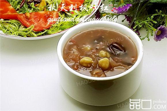 银耳红枣黑米粥