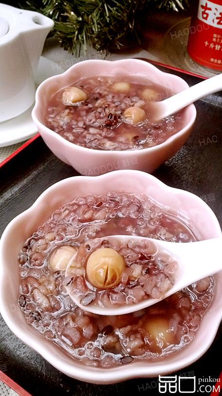 黑米莲子杂粮粥