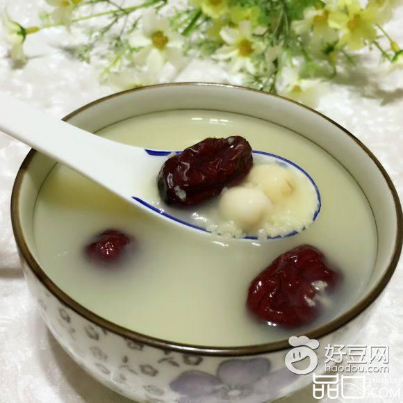 红枣莲子粥