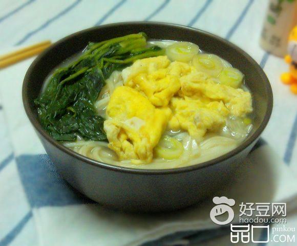 菠菜鸡蛋汤面