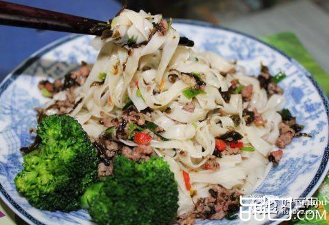 榄菜肉末拌面