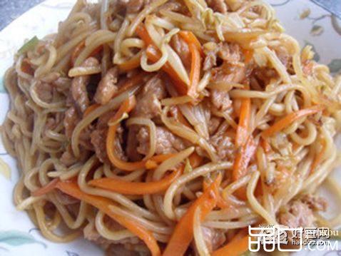 肉丝蔬菜炒面