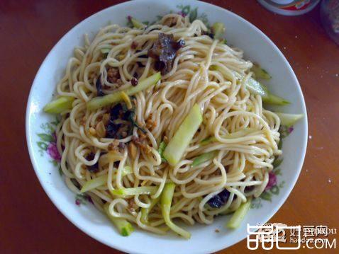 肉拌凉面