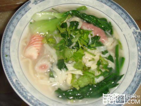 鱼丸青菜煮面