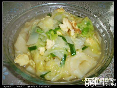 鸡蛋白菜拽面条