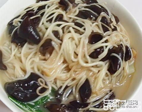 青菜木耳烩面