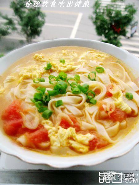 西红柿鸡蛋手擀汤面