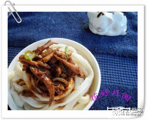 酱香鱼拌面