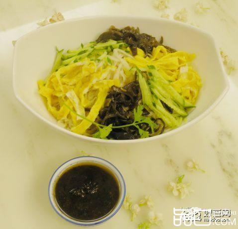 鸡蛋木耳拌面