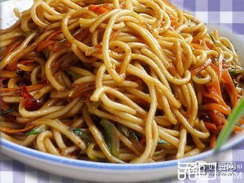 黄瓜葫萝卜炒面