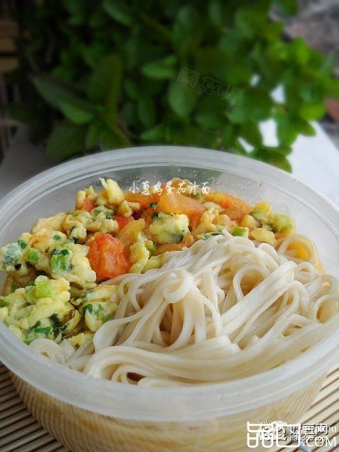 小葱鸡蛋茄汁面