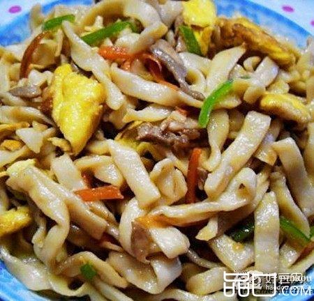 肉丝鸡蛋炒面