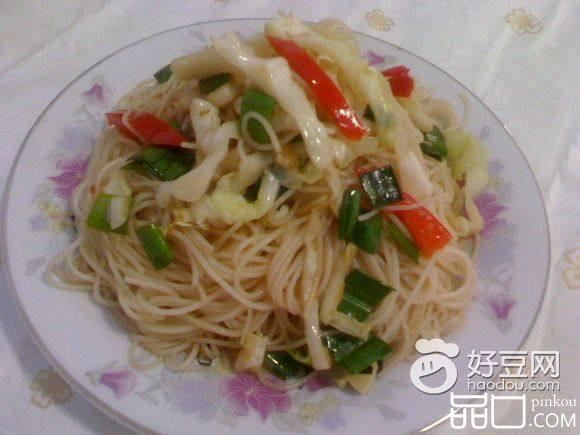 圆白菜炒米粉