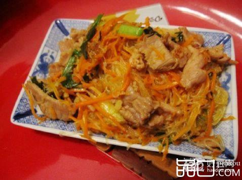 胡萝卜炒粉丝