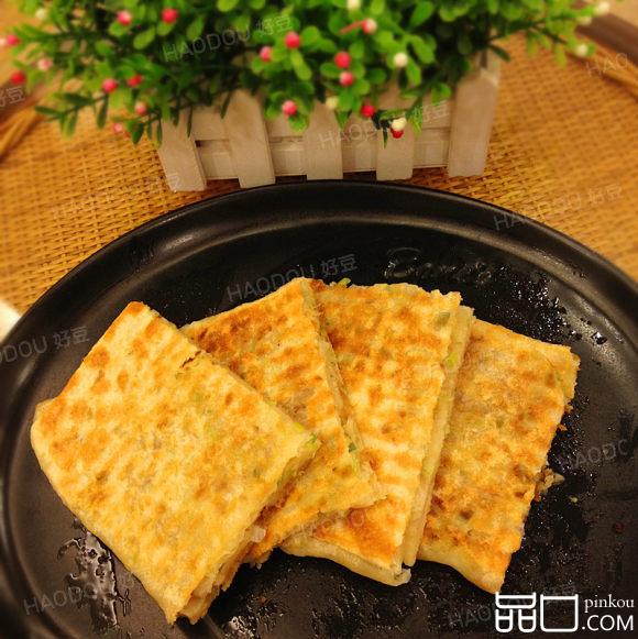 大葱油渣饼