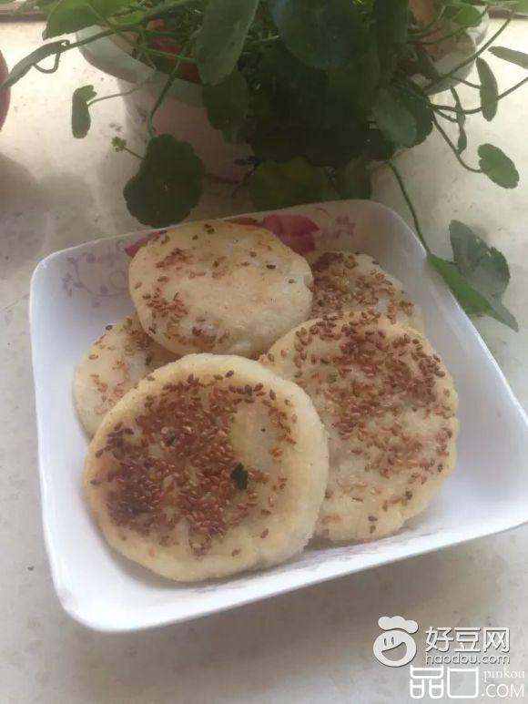 糯米花生土豆饼