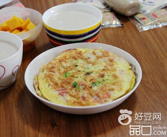 火腿鸡蛋沙拉饼
