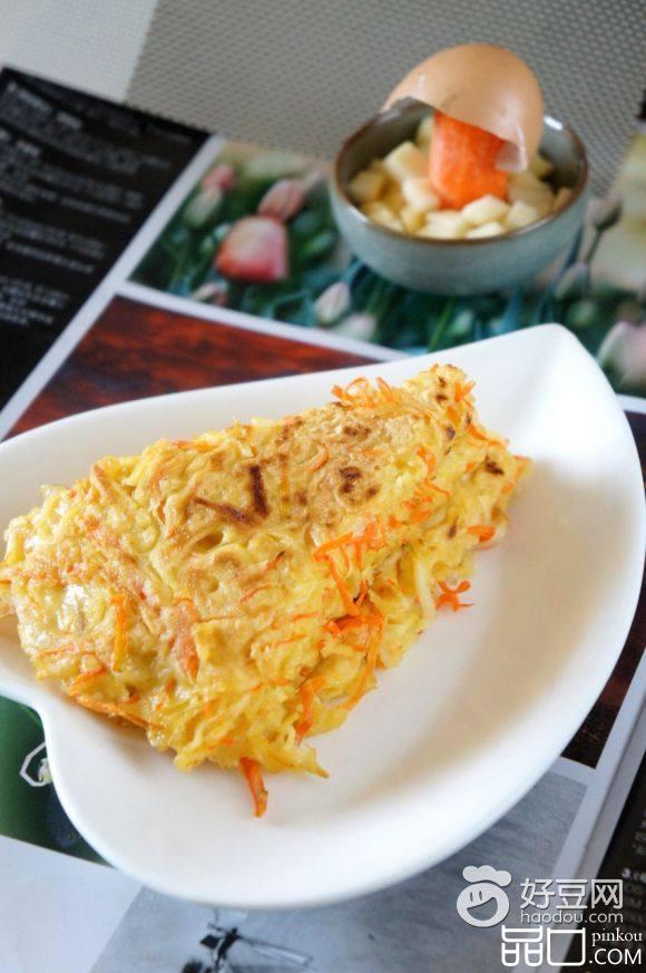 苹果胡萝卜鸡蛋饼
