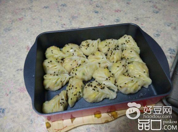 水煎玉米萝卜饺